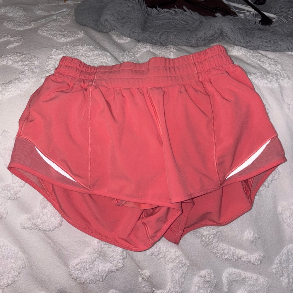 Lululemon hotty hot 2.5”